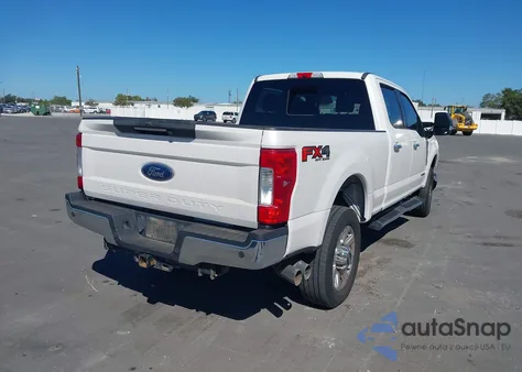 2017 Ford F-250 Lariat z USA, uszkodzony, nr VIN 1FT7W2BT0HEF31648